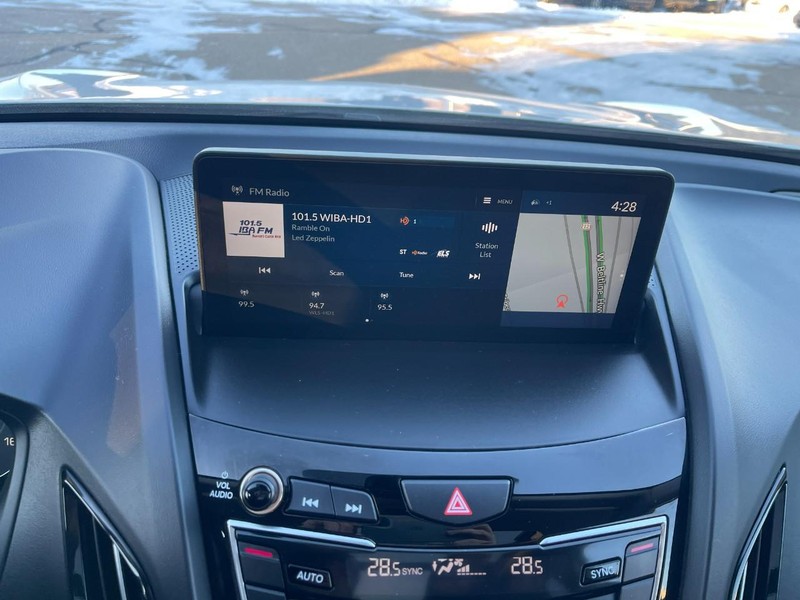 Acura RDX Vehicle Full-screen Gallery Image 38