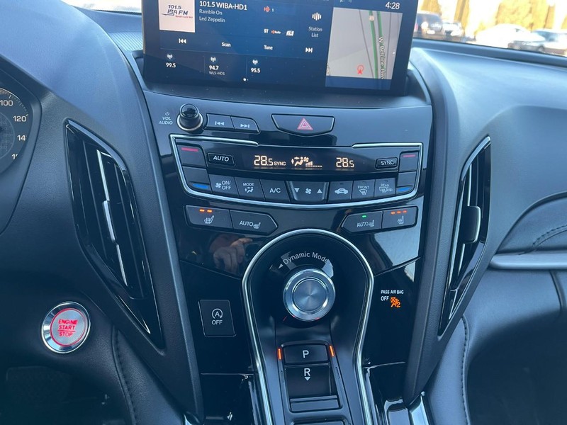 Acura RDX Vehicle Full-screen Gallery Image 39