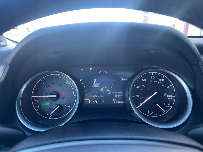 Toyota Camry Vehicle Image 29