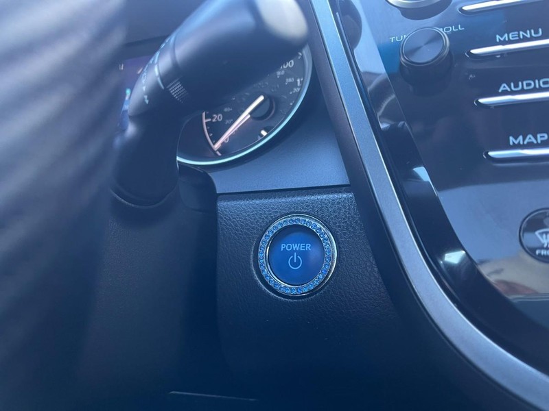 Toyota Camry Vehicle Image 30