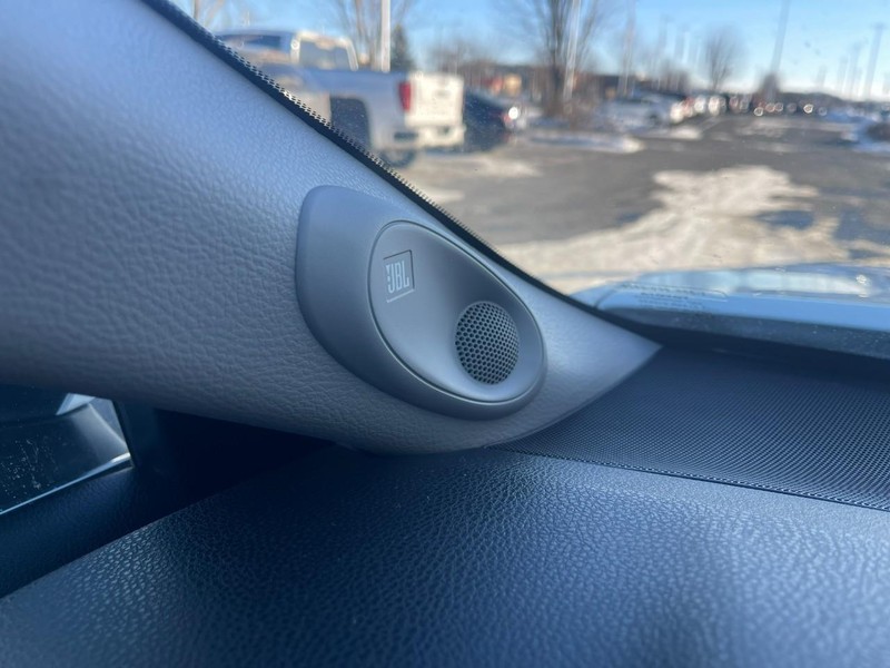 Toyota Camry Vehicle Image 37