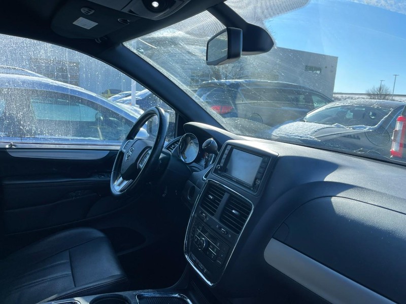 Dodge Grand Caravan Vehicle Image 02