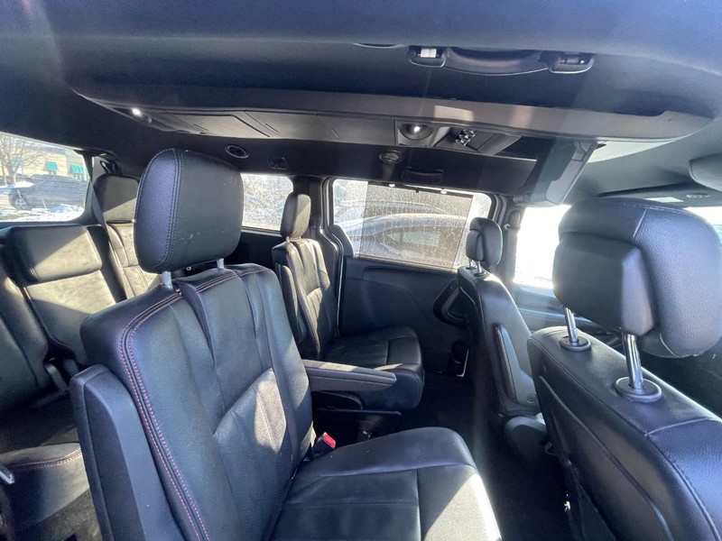 Dodge Grand Caravan Vehicle Image 05