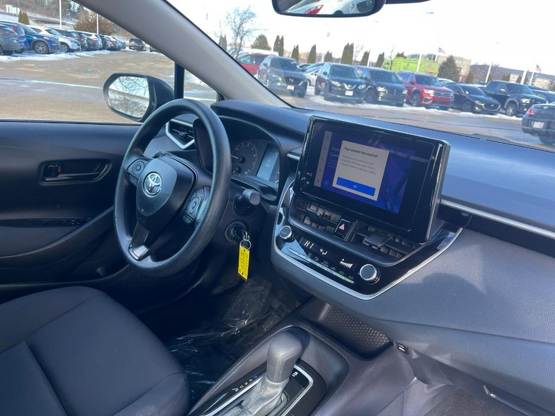 Toyota Corolla Vehicle Image 05