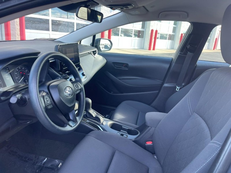 Toyota Corolla Vehicle Image 12