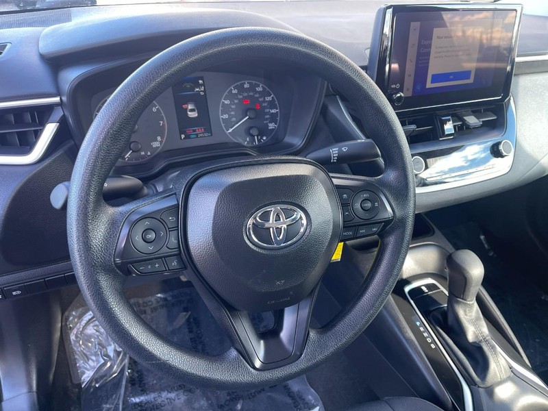 Toyota Corolla Vehicle Image 14