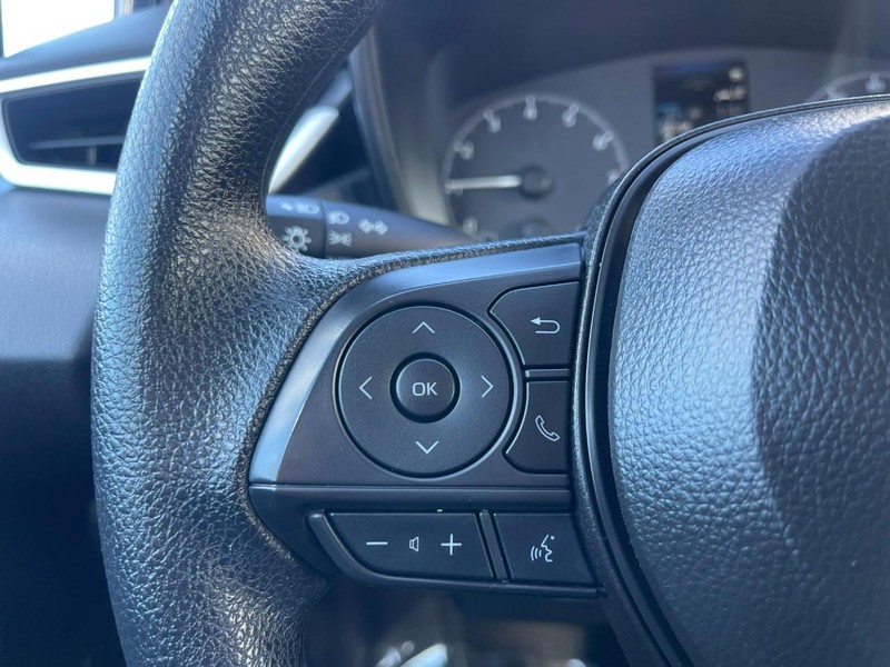 Toyota Corolla Vehicle Image 15