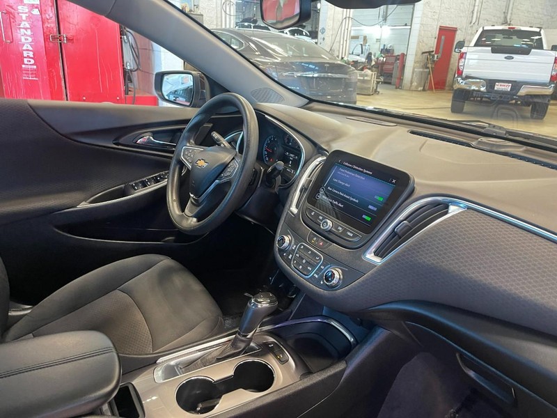 Chevrolet Malibu Vehicle Image 07