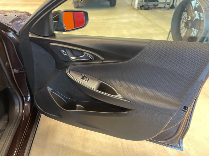 Chevrolet Malibu Vehicle Image 09