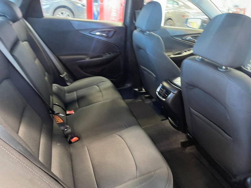Chevrolet Malibu Vehicle Image 10