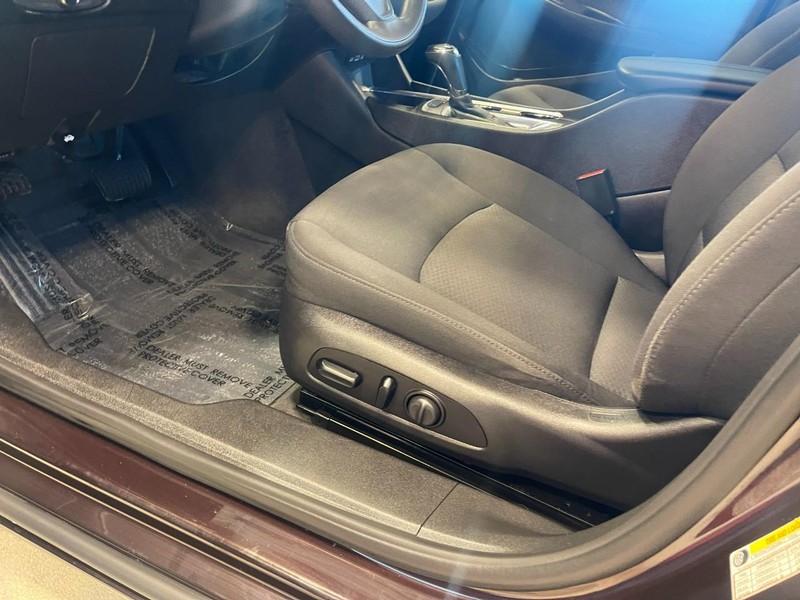 Chevrolet Malibu Vehicle Image 17