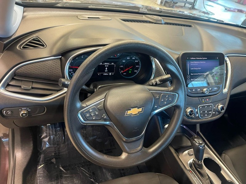 Chevrolet Malibu Vehicle Image 20