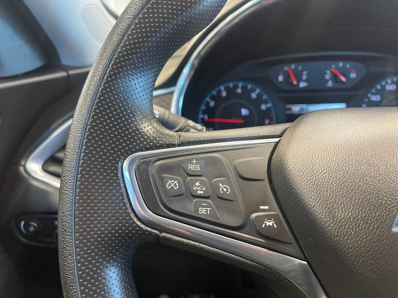 Chevrolet Malibu Vehicle Image 21