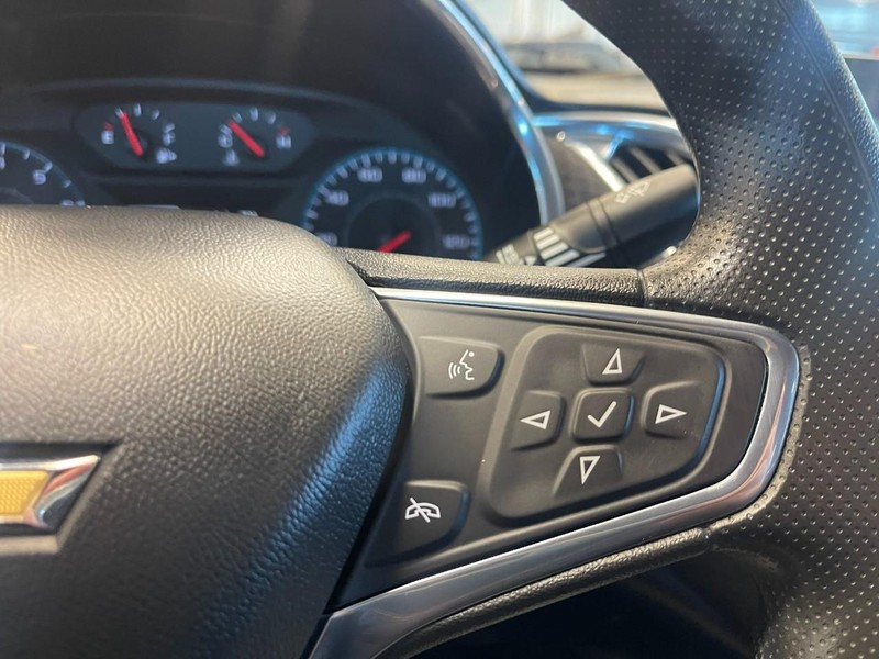 Chevrolet Malibu Vehicle Image 22