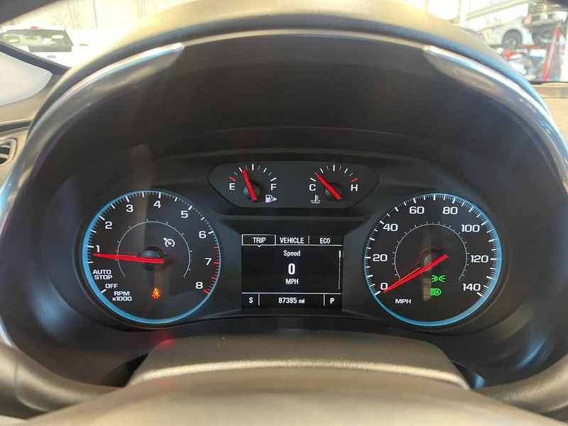 Chevrolet Malibu Vehicle Image 23