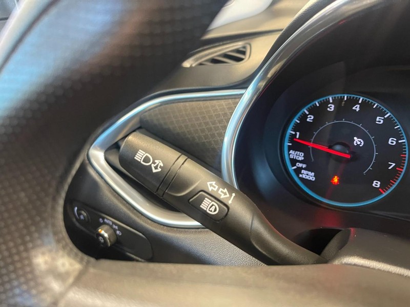 Chevrolet Malibu Vehicle Image 24