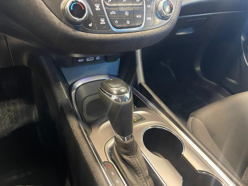 Chevrolet Malibu Vehicle Image 27