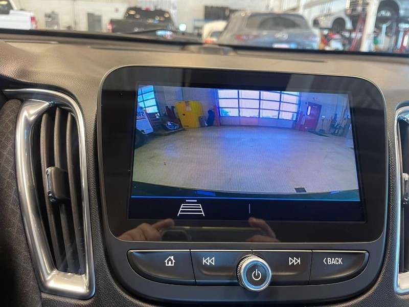 Chevrolet Malibu Vehicle Image 30