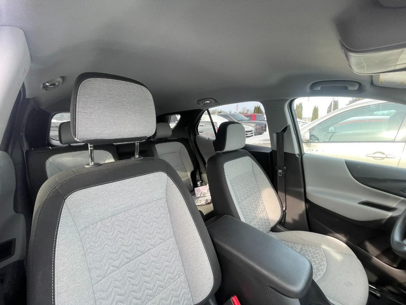 Chevrolet Equinox Vehicle Image 03