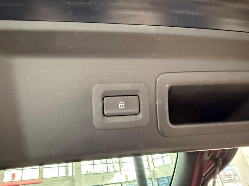 Mazda CX-30 Vehicle Image 12