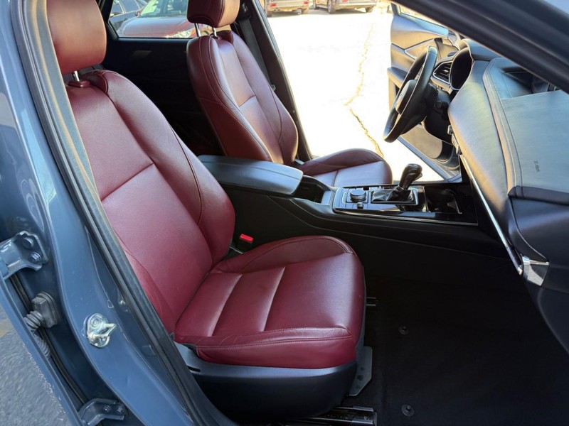 Mazda CX-30 Vehicle Image 16