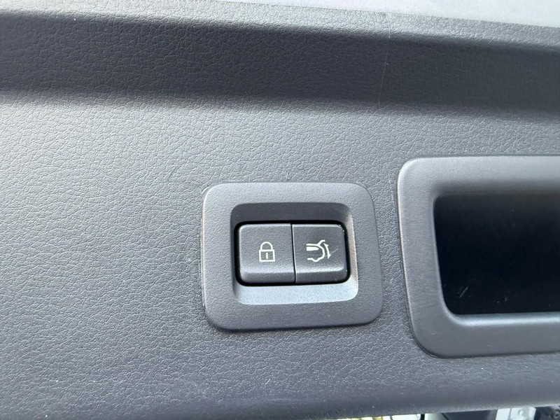 Mazda CX-30 Vehicle Image 14