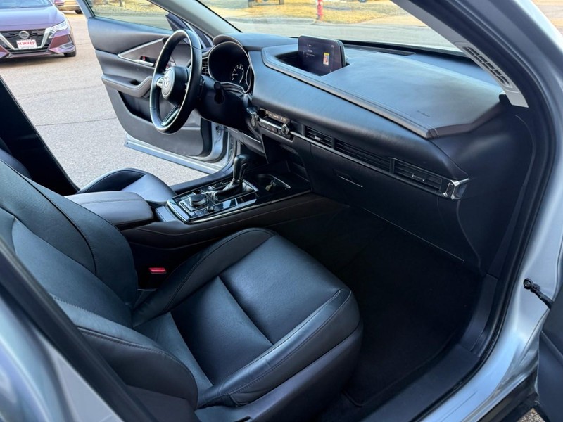 Mazda CX-30 Vehicle Image 18
