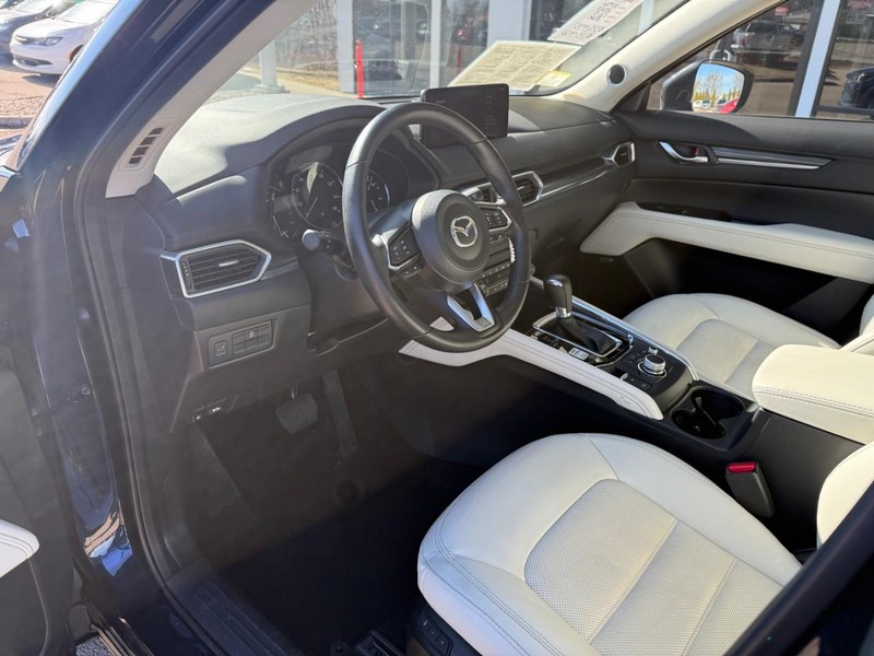 Mazda CX-5 Vehicle Image 10