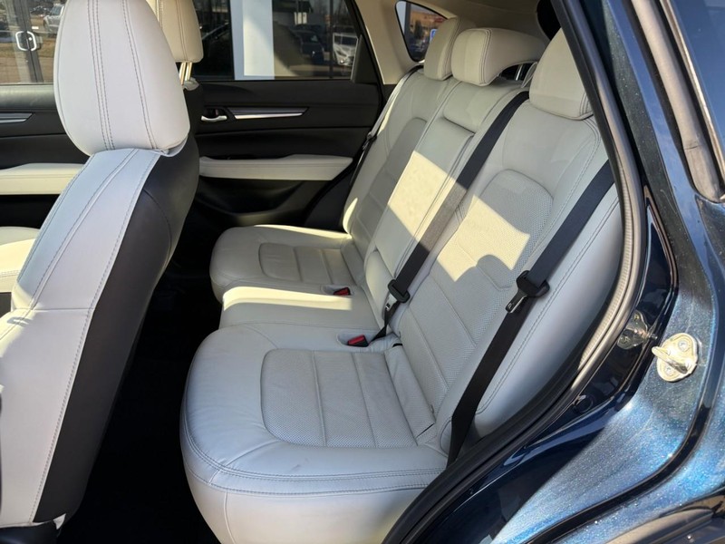 Mazda CX-5 Vehicle Image 11