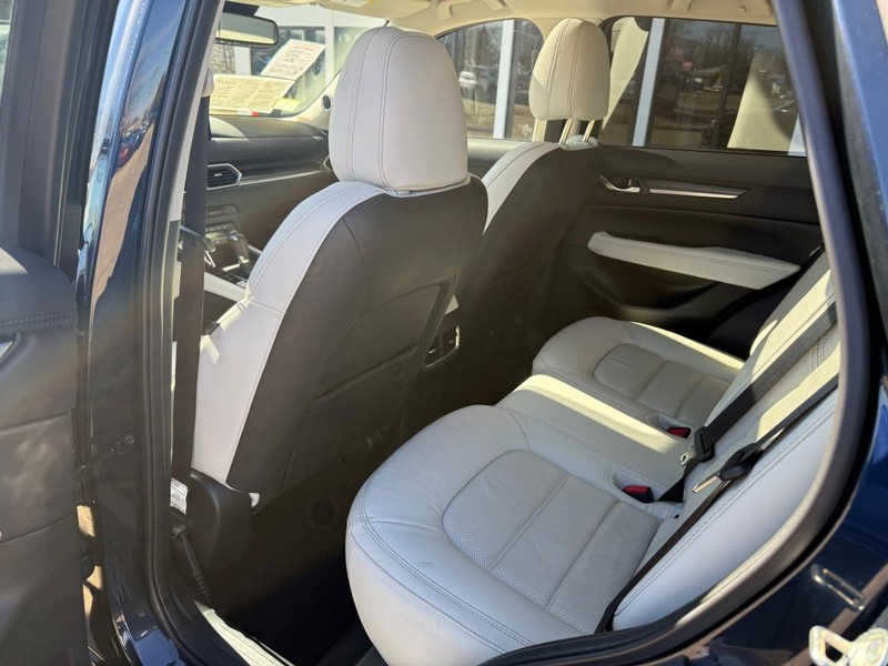 Mazda CX-5 Vehicle Image 12