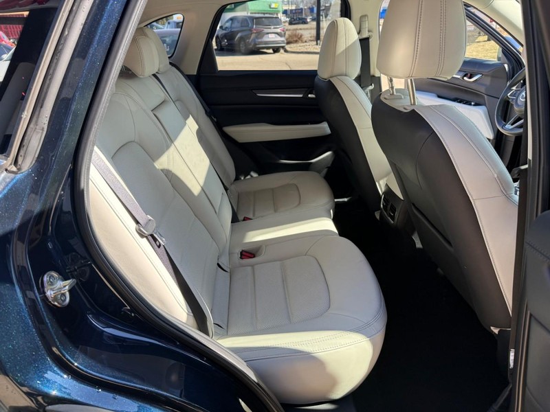 Mazda CX-5 Vehicle Image 15