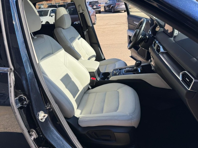 Mazda CX-5 Vehicle Image 17