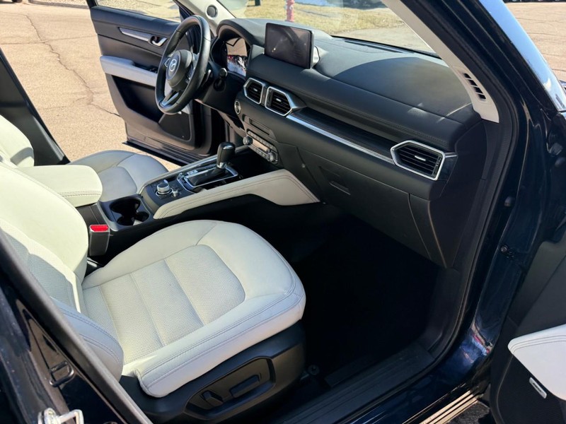 Mazda CX-5 Vehicle Image 18