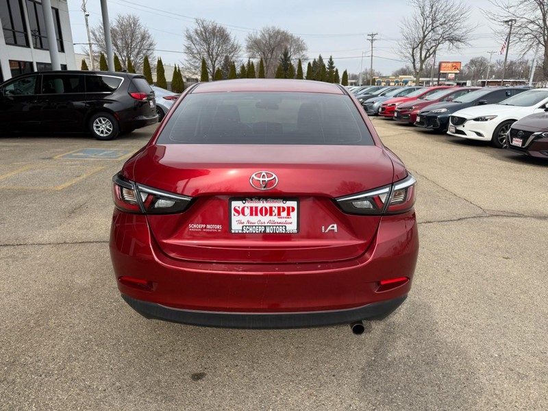 Toyota Yaris iA Vehicle Image 05