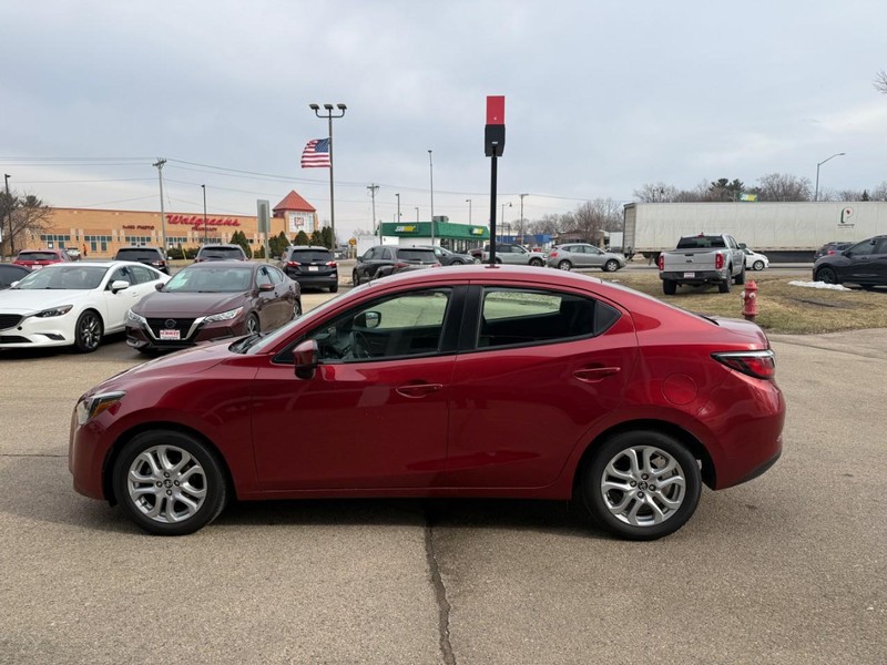 Toyota Yaris iA Vehicle Image 07