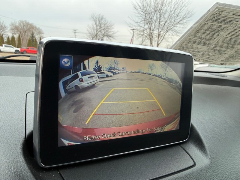 Toyota Yaris iA Vehicle Image 19