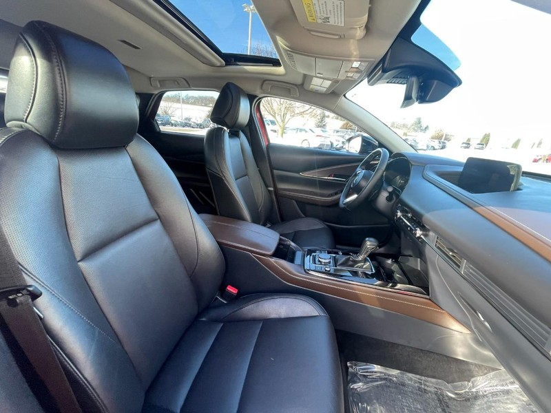 Mazda CX-30 Vehicle Image 11