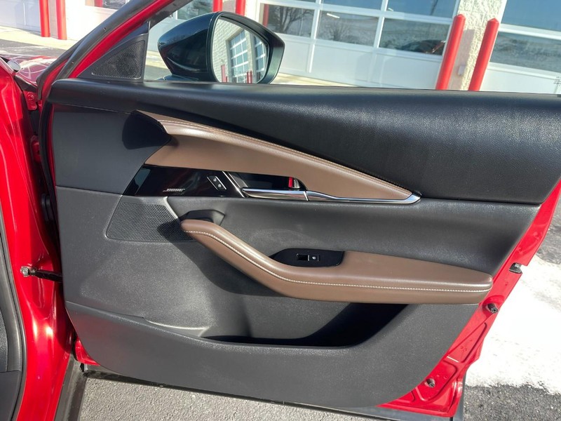 Mazda CX-30 Vehicle Image 12