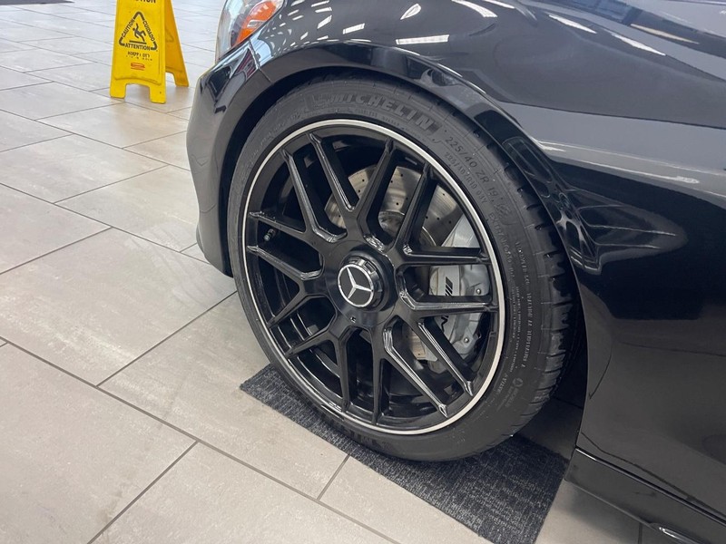 Mercedes-Benz C-Class Vehicle Image 05