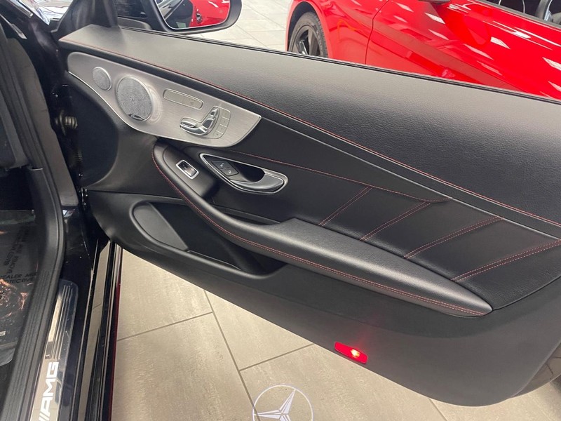 Mercedes-Benz C-Class Vehicle Image 11