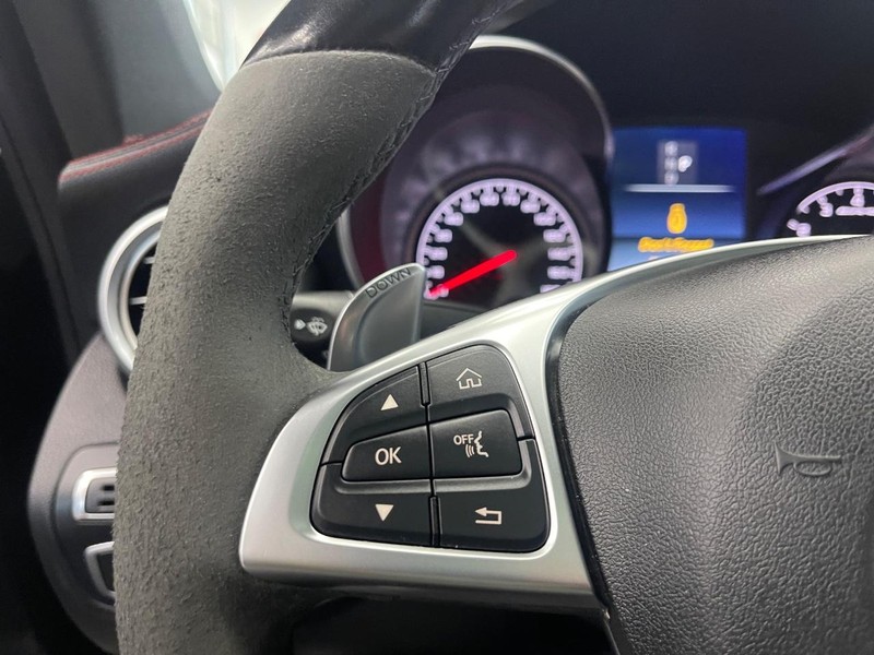 Mercedes-Benz C-Class Vehicle Image 20