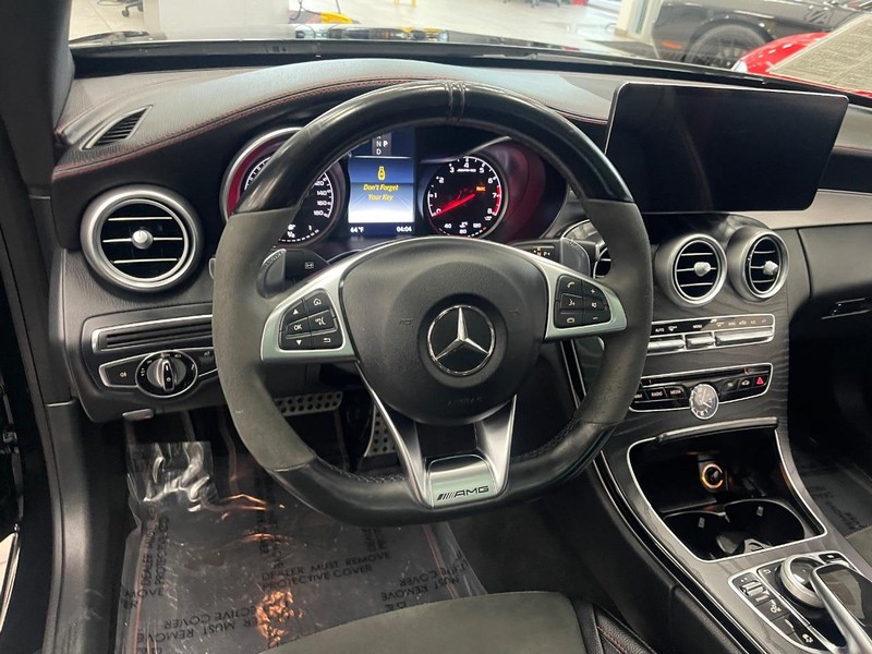 Mercedes-Benz C-Class Vehicle Image 21