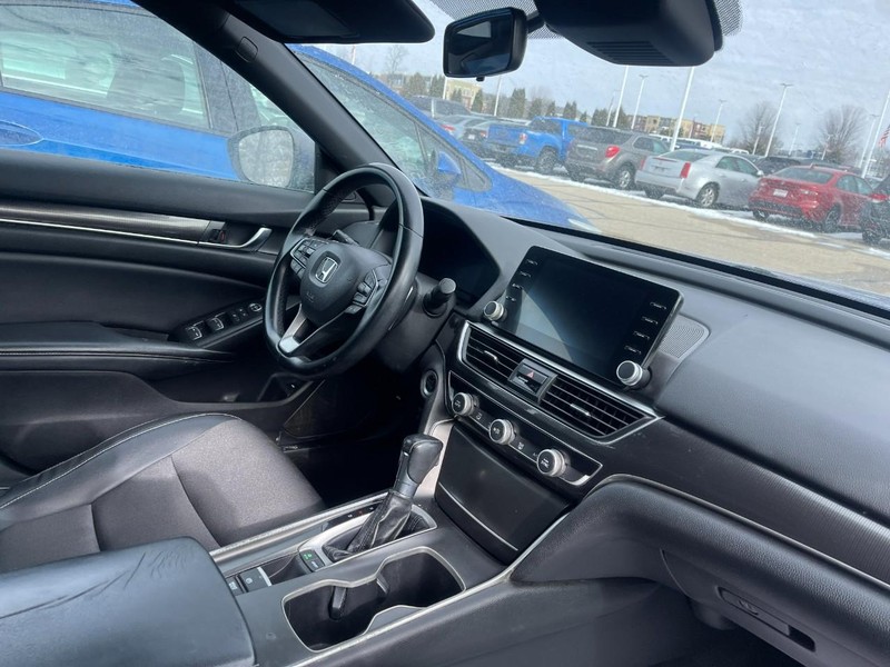 Honda Accord Sedan Vehicle Image 02