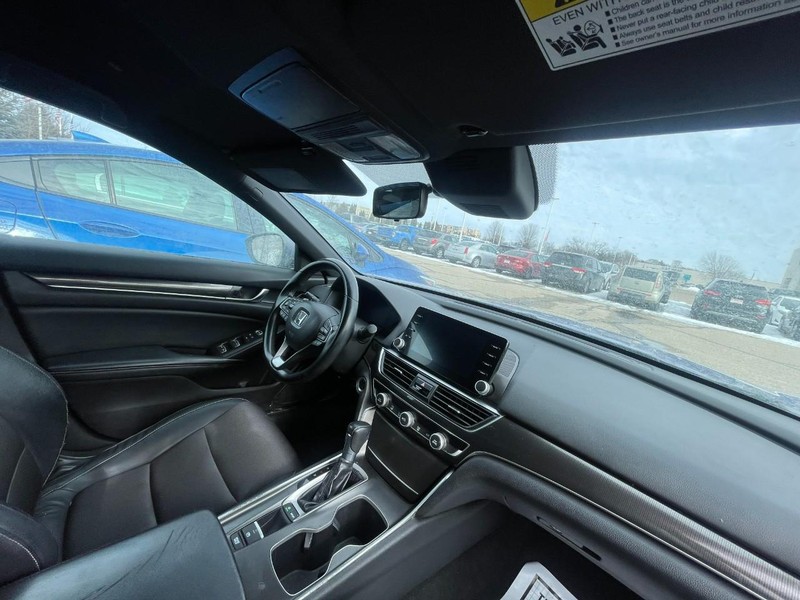 Honda Accord Sedan Vehicle Image 04