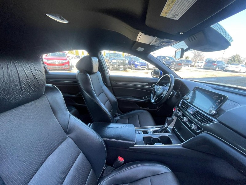 Honda Accord Sedan Vehicle Image 06