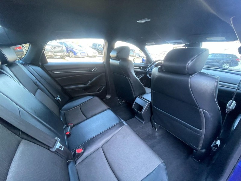 Honda Accord Sedan Vehicle Image 09