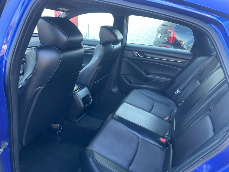 Honda Accord Sedan Vehicle Image 10