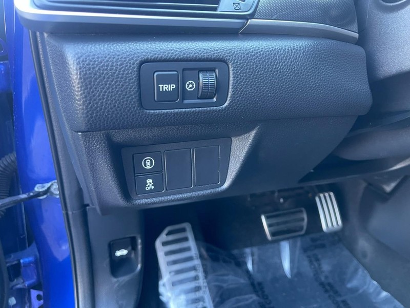 Honda Accord Sedan Vehicle Image 16