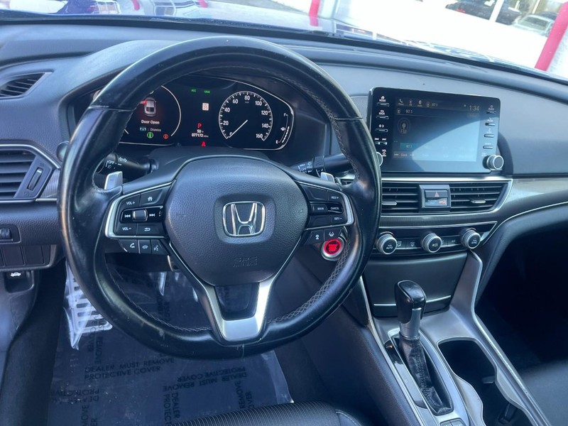 Honda Accord Sedan Vehicle Image 17