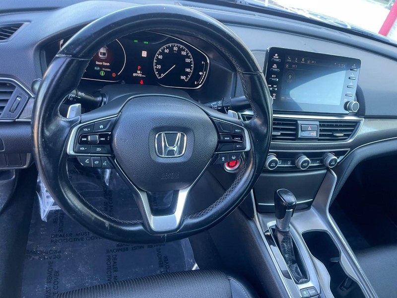 Honda Accord Sedan Vehicle Image 18